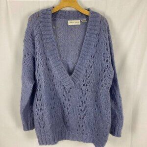 Chelsea‎ Young Lt. Blue Mohair V Neck Loose Knit Sweater Women's Large